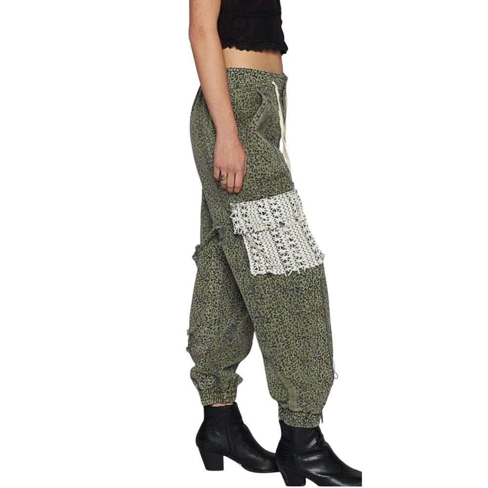 POL Leopard Cargo Pants, NWT, Multiple Sizes - Picture 5 of 5